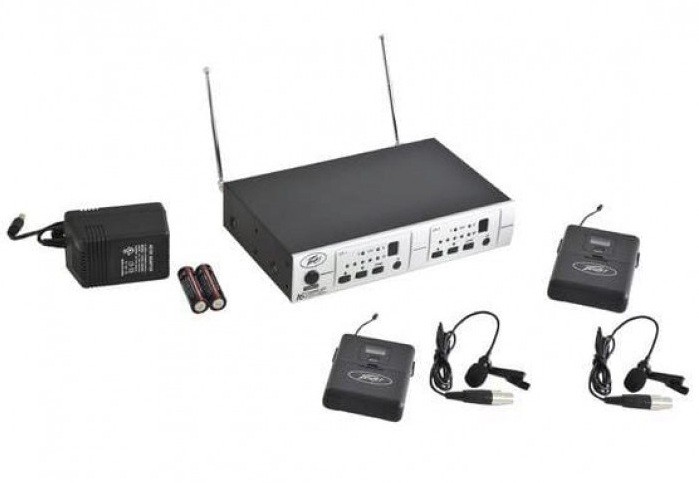 Peavey PV 16DR BL/BL радиосистема UHF-диапазона с двумя ресиверами, два микрофона-петлички в комплекте