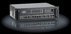 Ampeg SVT4PROW усилитель для бас гитары , ламповый преамп (3Х12AX7) 2х490Вт / 4Ом