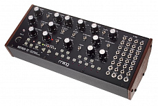 Moog Mother-32 полумодульный аналоговый синтезатор, 32-шаговый VC секвенсор