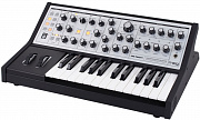 Moog Sub Phatty монофонический аналоговый синтезатор, 25 нотная клавиатура