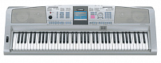 Yamaha DGX-305 синтезатор с автоакк. 76кл.рояльн.дизайна / 32гол.полиф / 494темб / 135стил / USB / SmartMedia